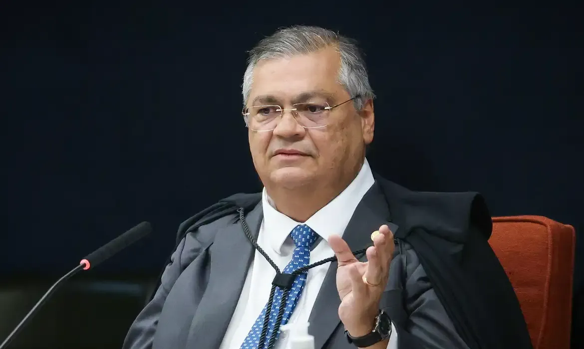 Dino encerra pedido de Tabet após TSE liberar publicação