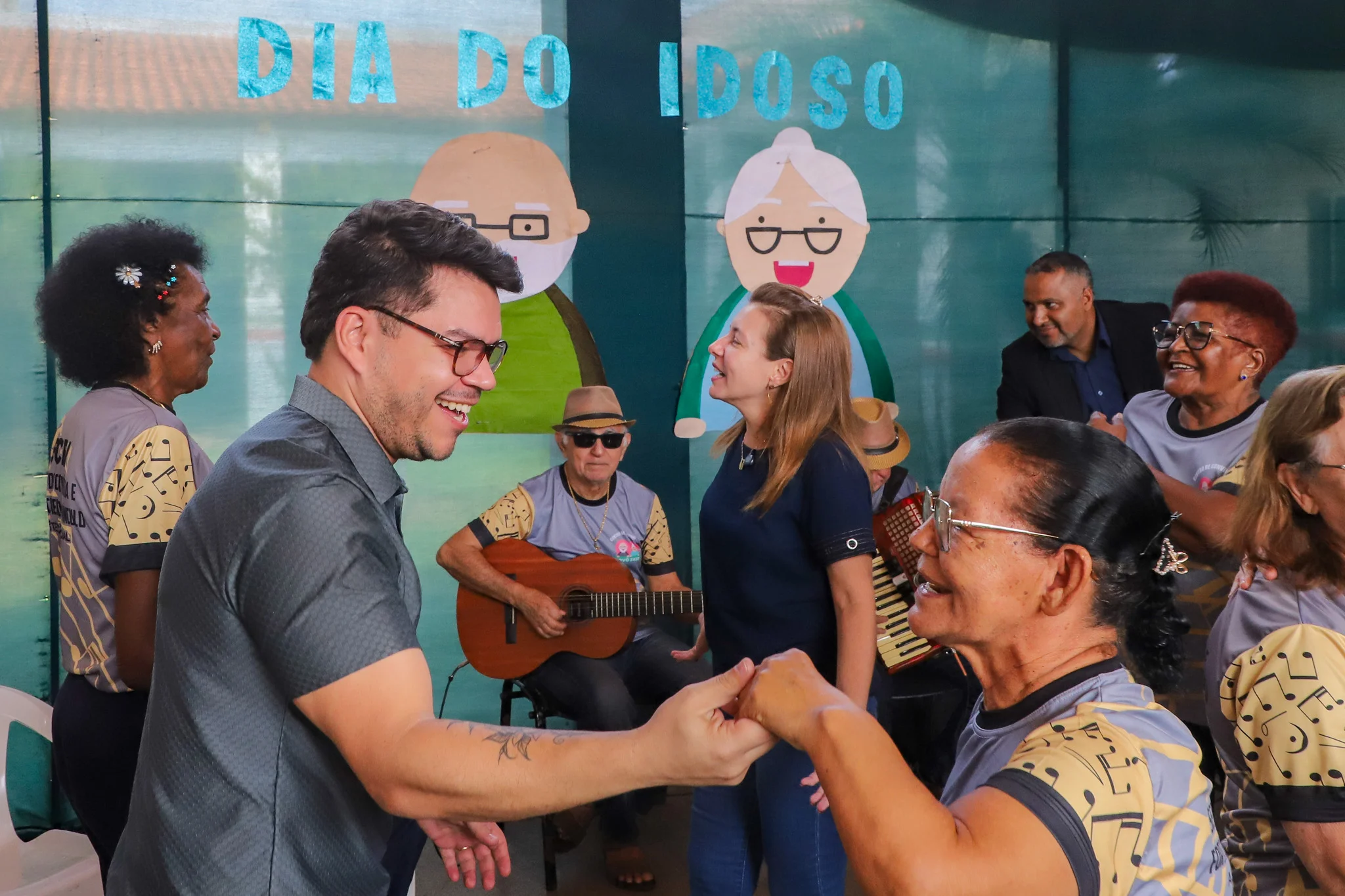 Várzea Grande leva exames, auriculoterapia e orientações de saúde ao Centro de Convivência Vovô Zeid