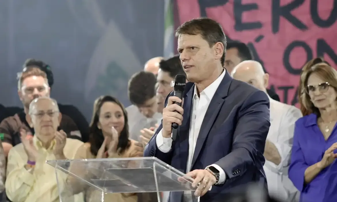 Tarcísio é reeleito governador de São Paulo no primeiro turno